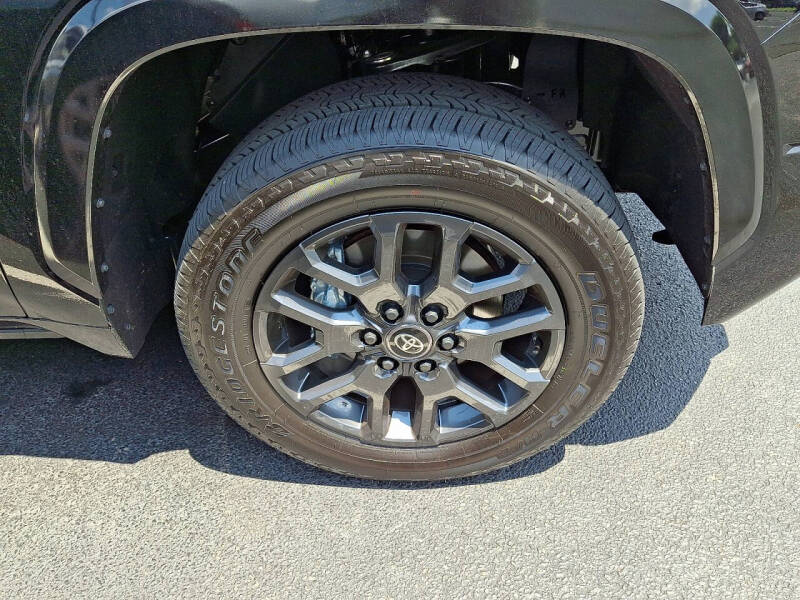 2025 Toyota Tundra Platinum HV