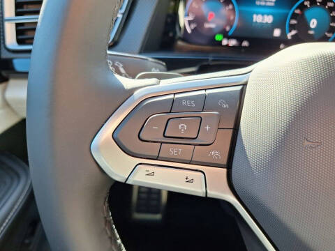 2026 Volkswagen Atlas Cross Sport SEL Premium R-Line 4Motion