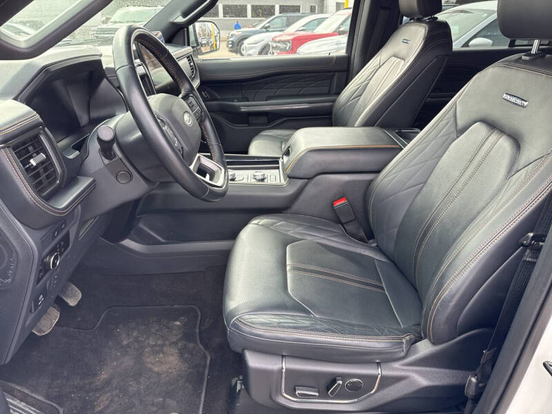 2023 Ford Expedition MAX Platinum