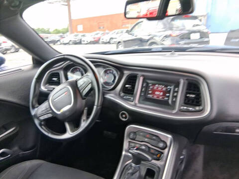 2016 Dodge Challenger SXT