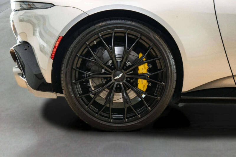 2023 Aston Martin Vantage