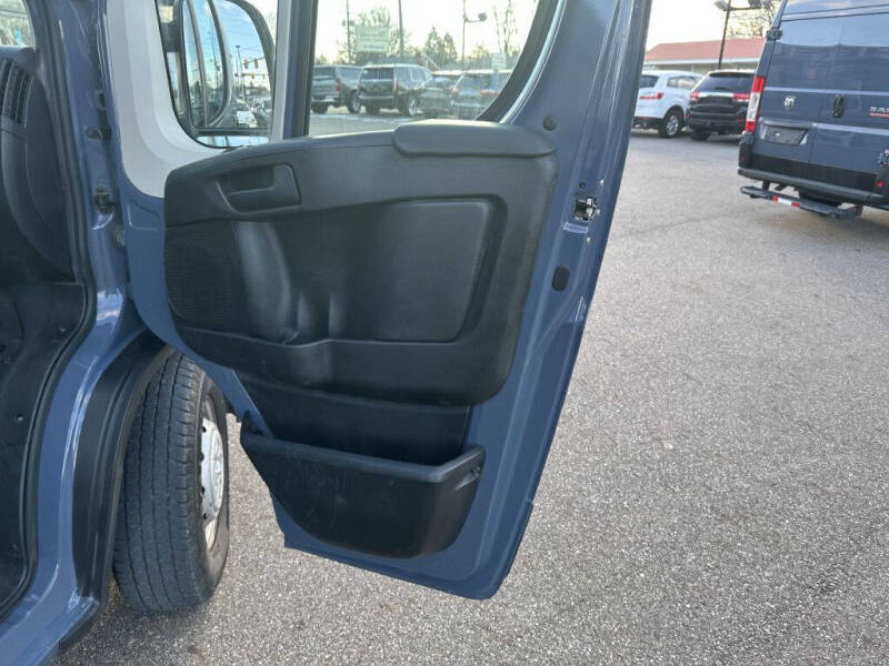 2019 RAM ProMaster Cargo Van Base photo 19