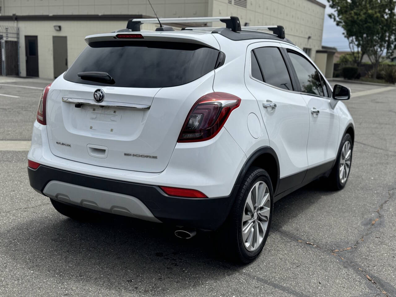 Off White 2018 Buick Encore Preferred Preferred 4dr Crossover 2