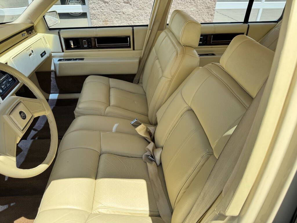 1989 Cadillac DeVille 14