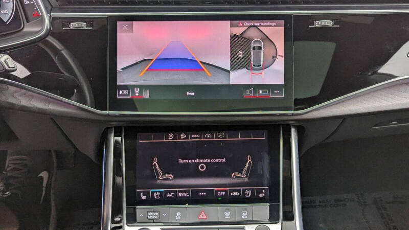 2022 Audi Q8 quattro Premium Plus 55 TFSI