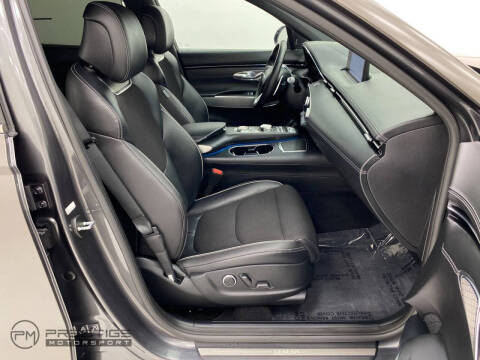 2023 Genesis GV70 2.5T Standard