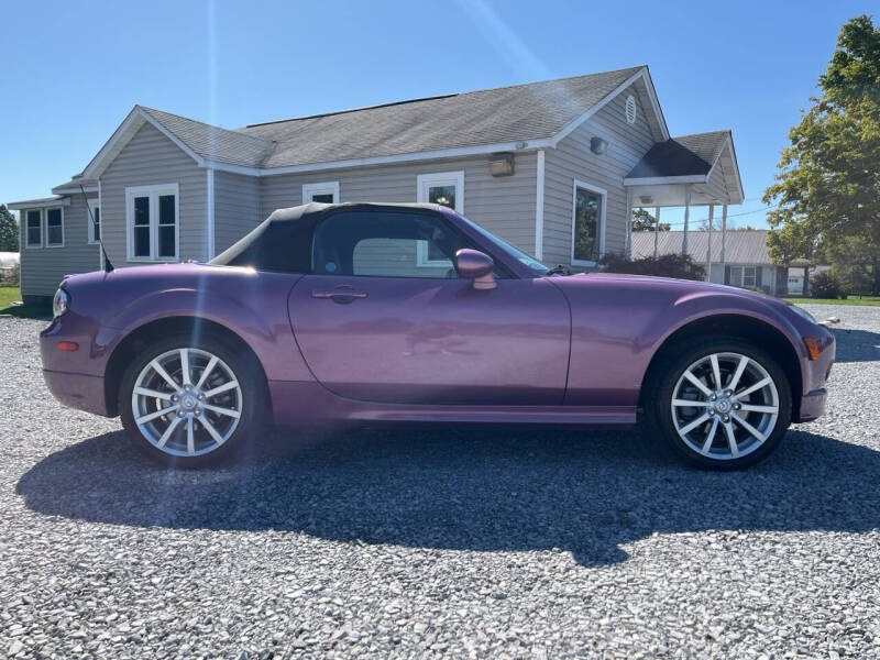 Used 2006 Mazda MX-5 Miata Base with VIN JM1NC25F660119928 for sale in Maryville, TN