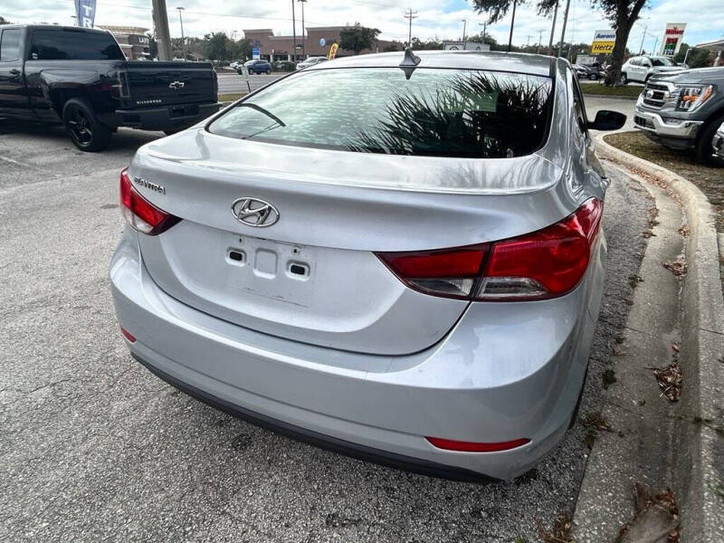 2014 Hyundai Elantra SE