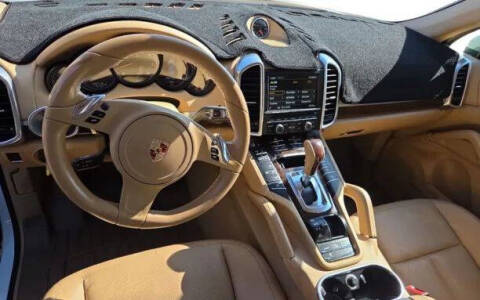 2014 Porsche Cayenne Platinum