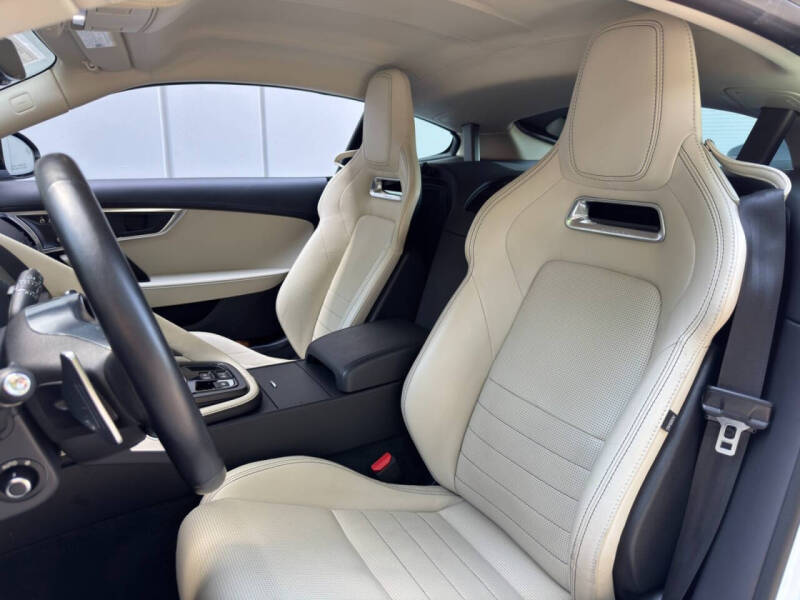 2019 Jaguar F-TYPE R-Dynamic
