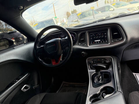 2022 Dodge Challenger SXT