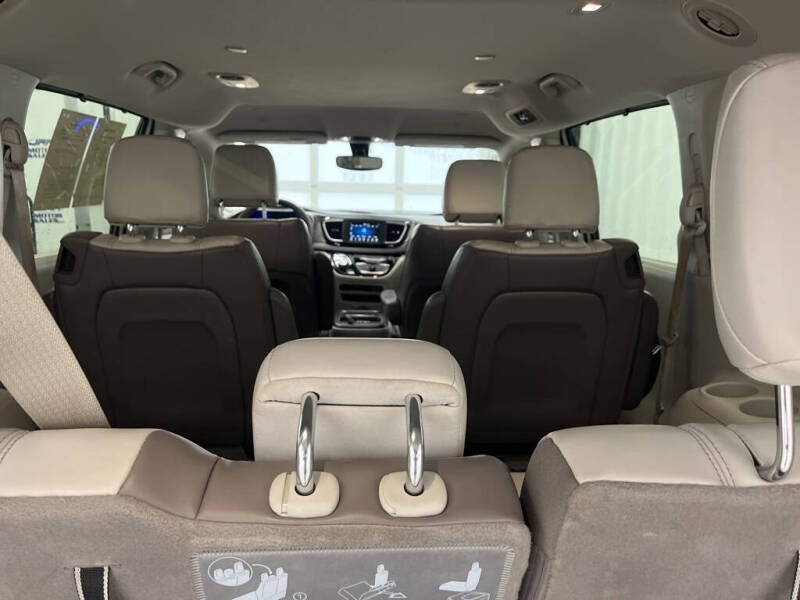 2020 Chrysler Voyager LXi