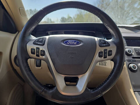 2016 Ford Taurus SEL