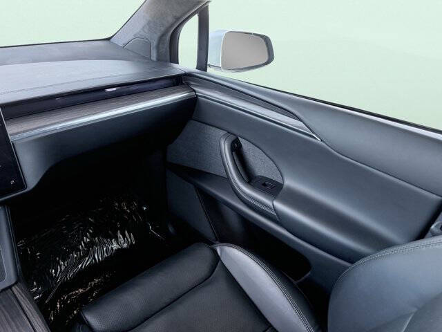 2023 Tesla Model X Standard Range