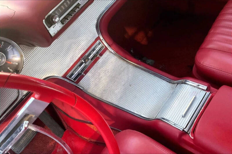 1962 Ford Thunderbird