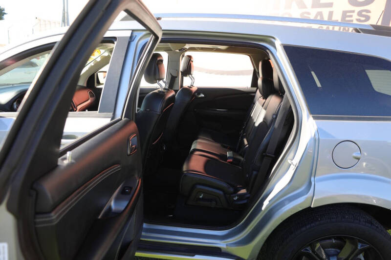 2020 Dodge Journey Crossroad