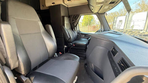 2023 Freightliner Cascadia