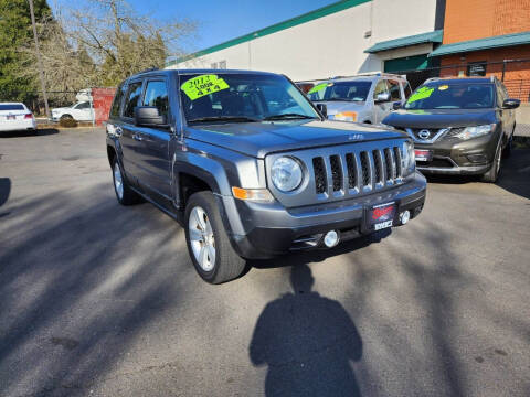 2012 Jeep Patriot for sale at SWIFT AUTO SALES INC in Salem OR