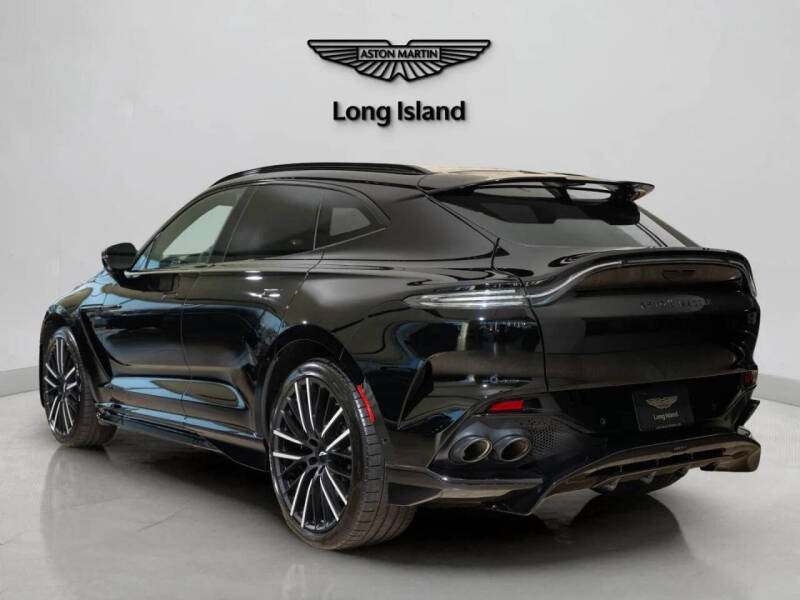 2025 Aston Martin DBX 707