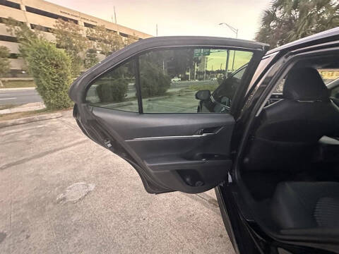 2018 Toyota Camry SE