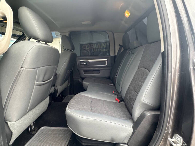 2015 RAM 1500 SLT