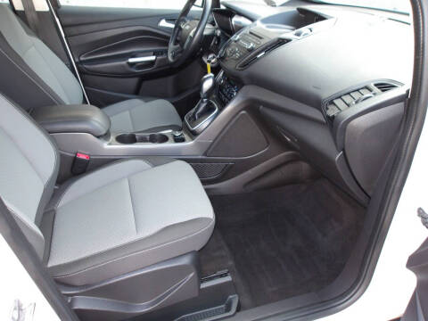 2017 Ford C-MAX Hybrid SE