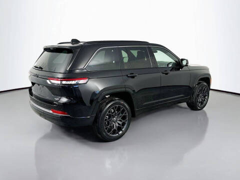 2026 Jeep Grand Cherokee Summit