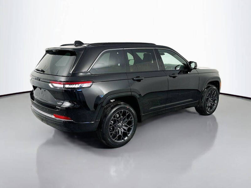 2026 Jeep Grand Cherokee Summit