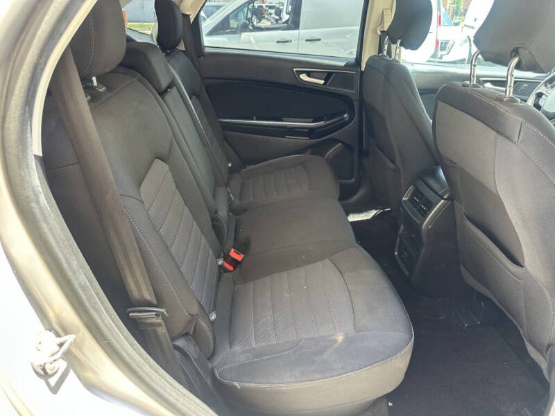 2017 Ford Edge SE
