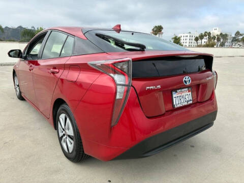 2016 Toyota Prius Three