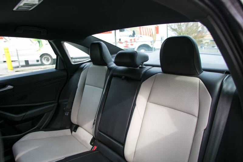 2020 Volkswagen Jetta R-Line