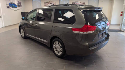 2012 Toyota Sienna