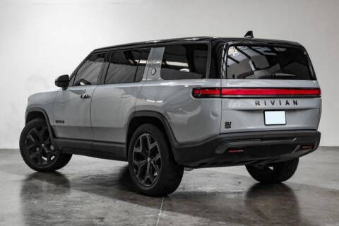 2025 Rivian R1S