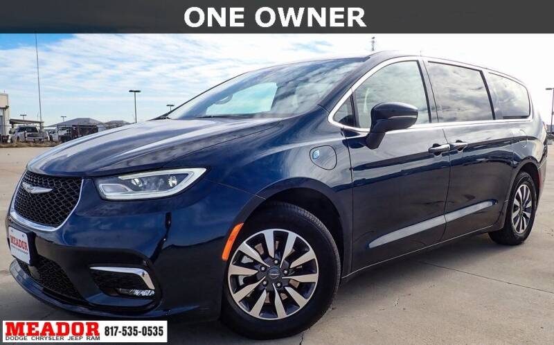 2022 Chrysler Pacifica Hybrid for sale at Meador Dodge Chrysler Jeep RAM in Fort Worth TX
