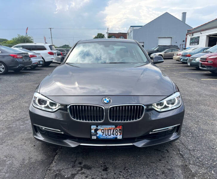 2013 BMW 3 Series 328i photo 2