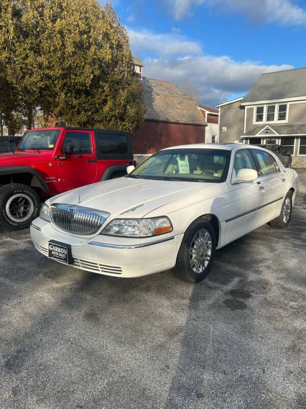 2008 Lincoln Town Car for sale at GARROW AUTO SALES in Pittsford VT