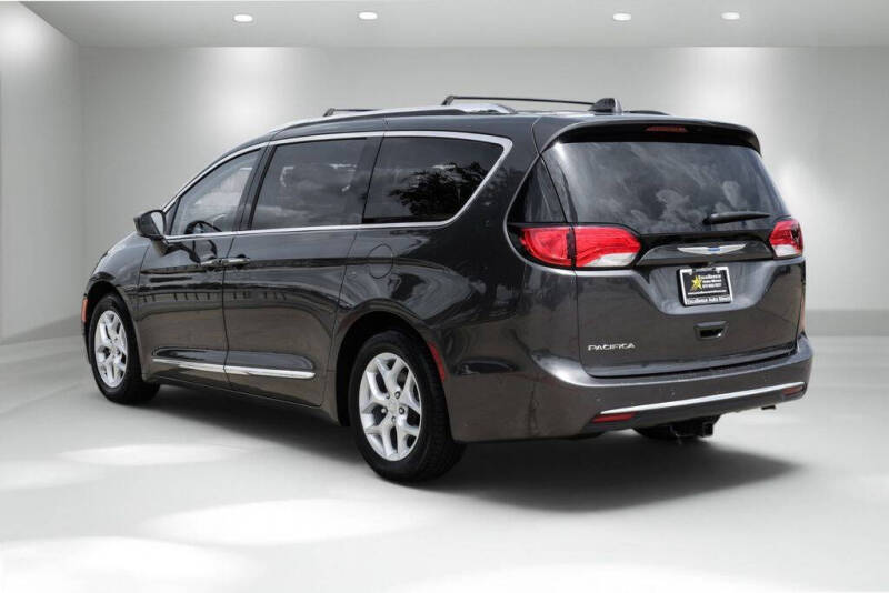 2018 Chrysler Pacifica Touring L Plus
