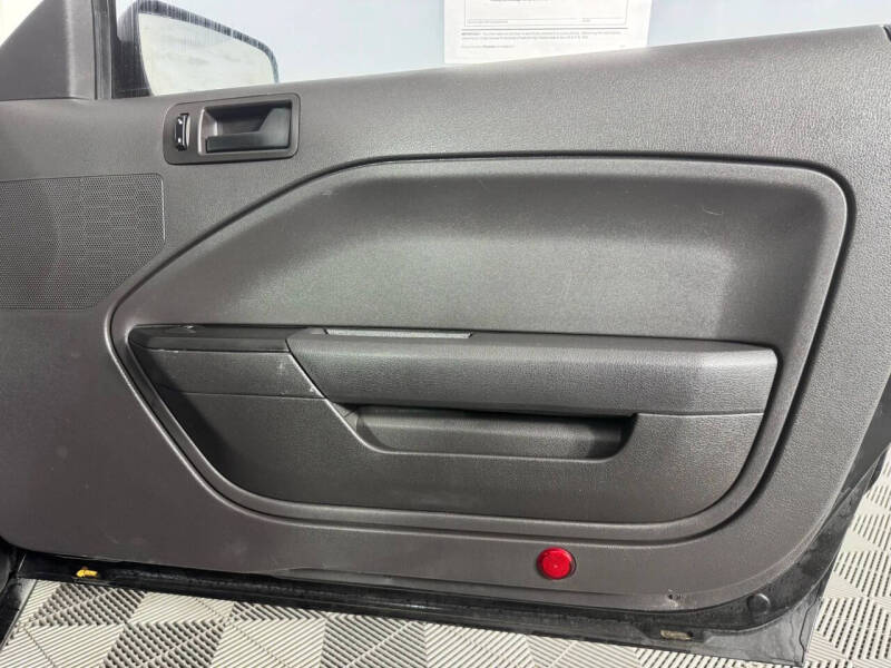 2006 Ford Mustang GT Deluxe