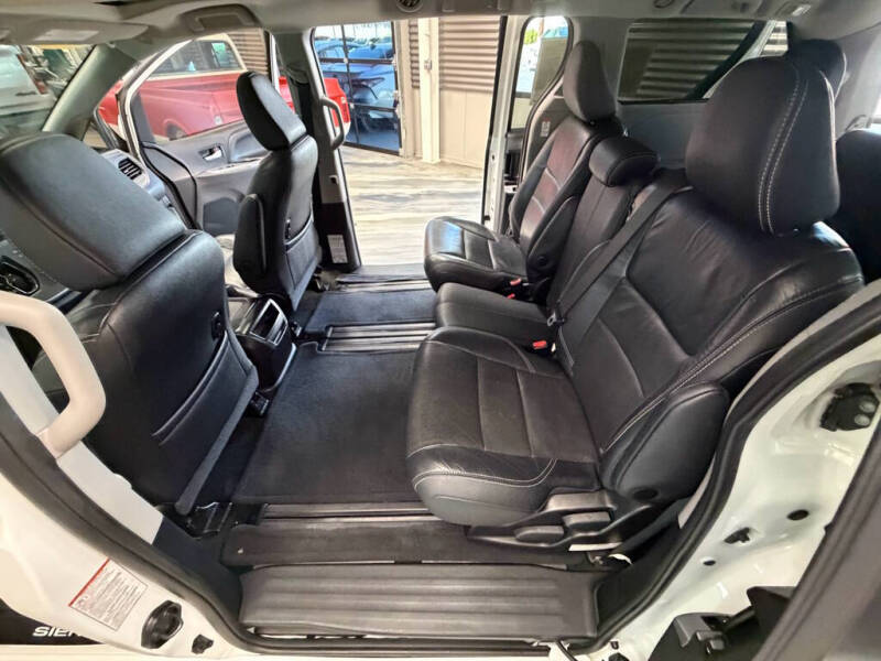 2017 Toyota Sienna