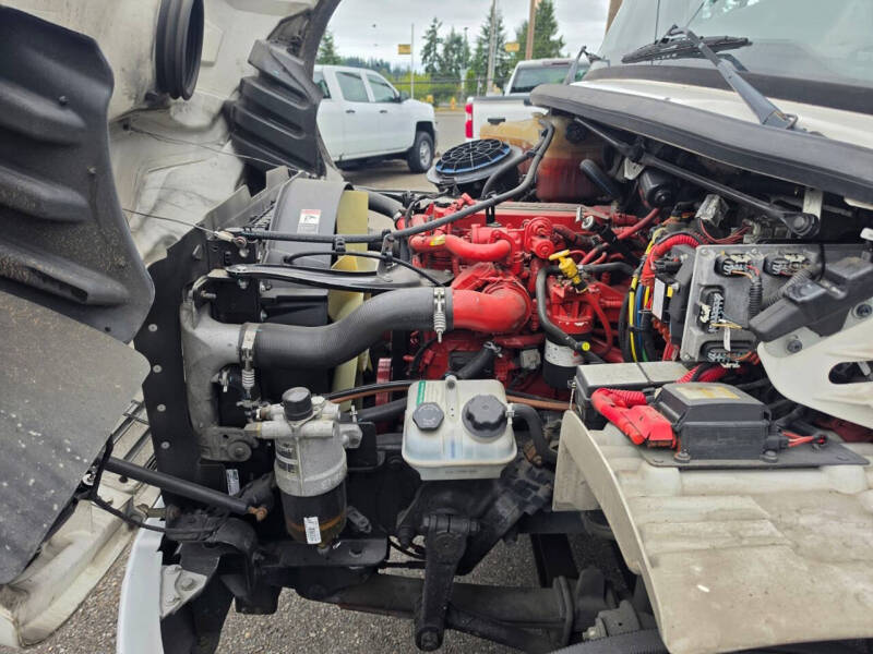 2018 Freightliner M2 106