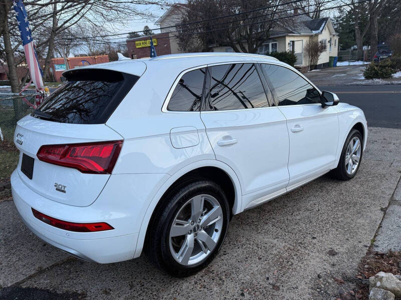 2018 Audi Q5 2.0T quattro Premium Plus