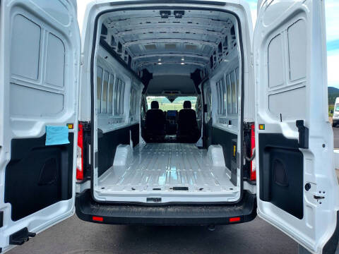2023 Ford E-Transit 350