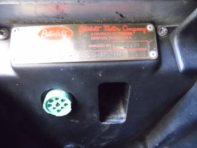 2003 Peterbilt 379