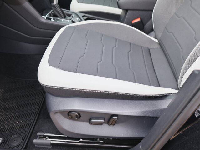 2026 Volkswagen Taos SE 4Motion