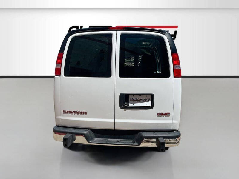 2025 GMC Savana 2500