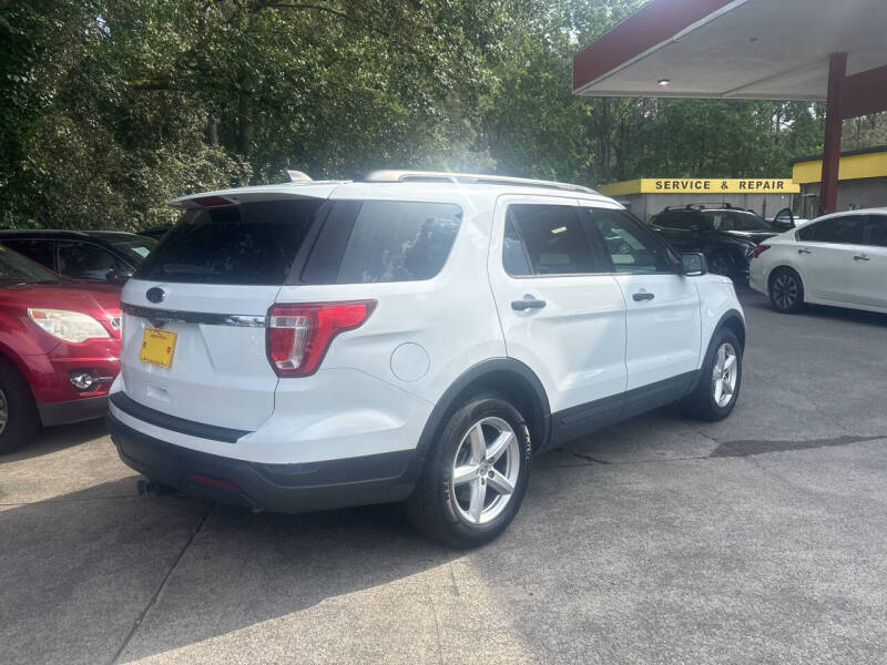 2018 Ford Explorer