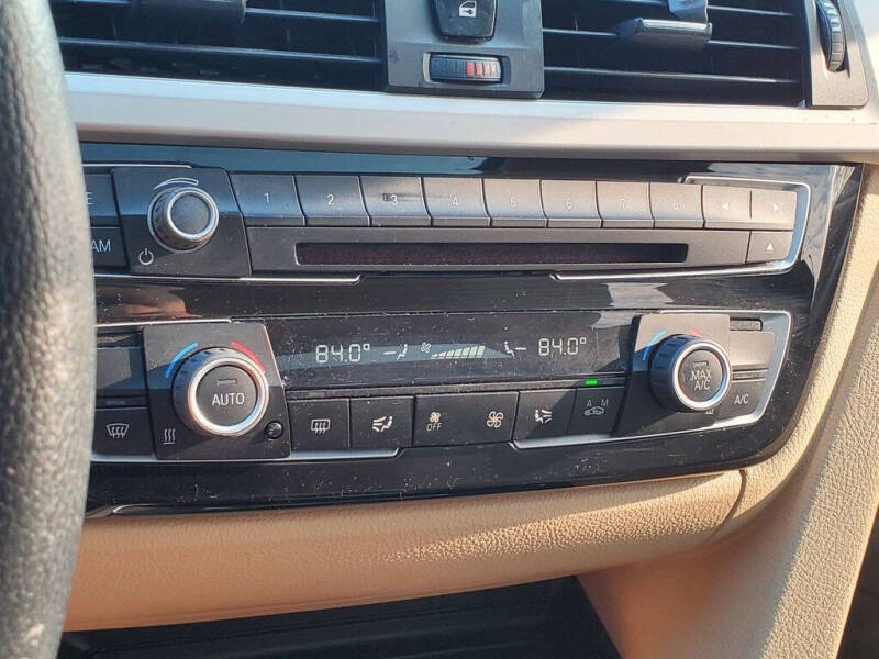 2016 BMW 3 Series 320i