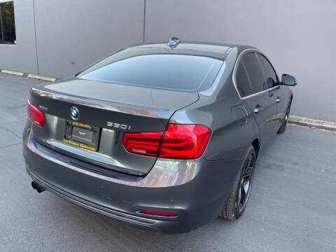 2017 BMW 3 Series 330i xDrive