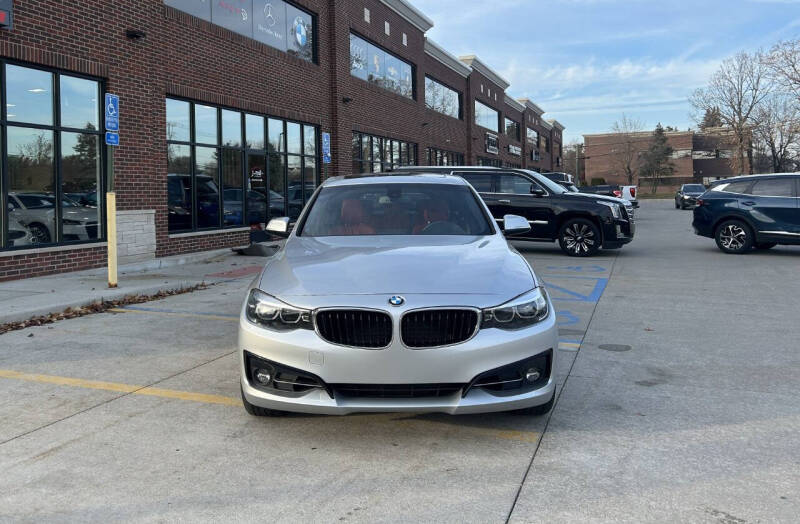 2018 BMW 3 Series 330i xDrive Gran Turismo