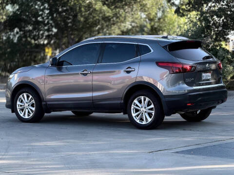 2017 Nissan Rogue Sport SV